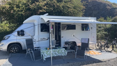 Queenie – Eldiss Majestic 250 - luxury 4 berth with extras 