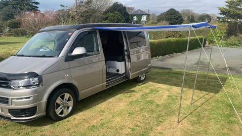 Kenny – VW-Campingbus mit 3 Schlafplätzen aus dem Jahr 2018