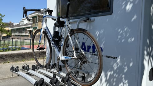 Guus – 5p Niesmann + Bischoff Arto 69