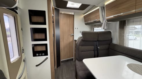 Moon – Fijne Adria camper 5p