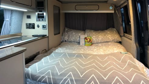 Seymour  – Luxury 2021 VW high spec campervan with flexible collection/drop-off