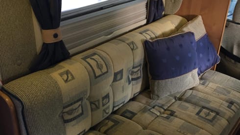 6 berth Mercedes-Benz alcove from 2006