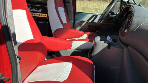 Nightwatch – 2p Ford campervan from 2008