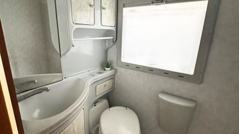 Amigo – 7p Adria Mobil alcove from 2002