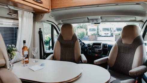 beautiful 2p Pössl bus from 2018