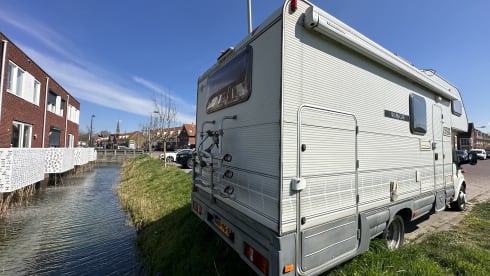 Ford Rimor – Ford Rimor 6 persoons leuke camper te huur