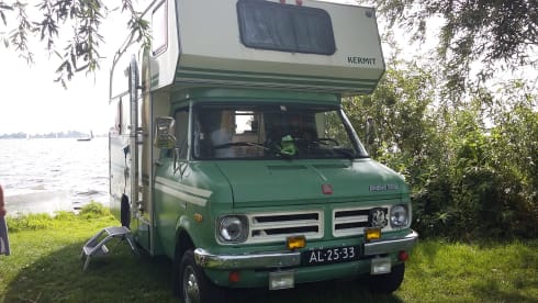 Kermit – Unieke Oldtimer alkoof voor vier personen! 