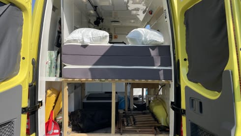 Camperlance – Ruime tweepersoons ambulance camper