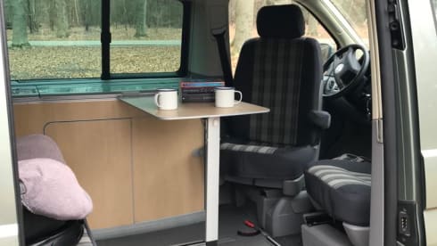 California 4motion – Beautiful T5 for rent for trips within the Netherlands