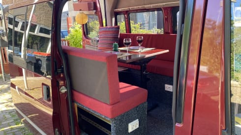 2 pers. kampeerbus – 2p Ford campervan from 2003
