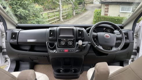 Pilote P710 Luxury 4 Berth • Otley Pickup • Explore Yorkshire Dales