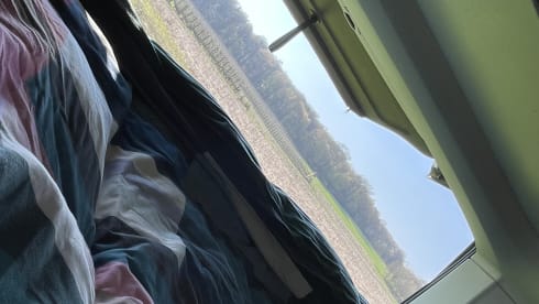 Wielen_huisje – 4p Volkswagen campervan uit 2015