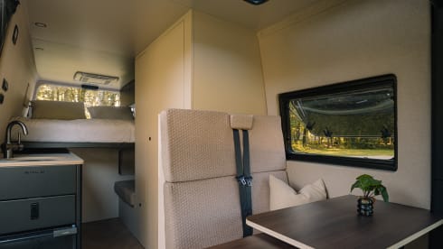 Luxe Family camper – 5p Mercedes-Benz campervan uit 2024