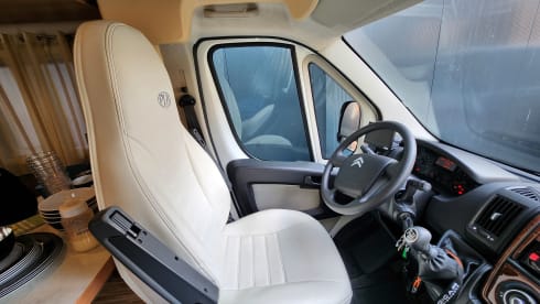 Iron-Van – 4p Citroën integrated from 2015