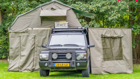 Charles  – Land Rover Disco II met rooftop tent