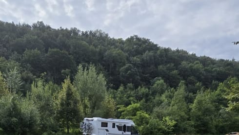 Family Camper with 5 belts, 5 sleeping places and complete inventory 