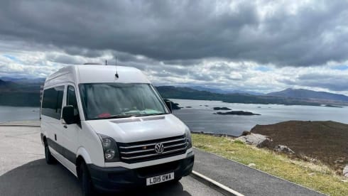 Blanco – 2 berth Volkswagen campervan from 2015