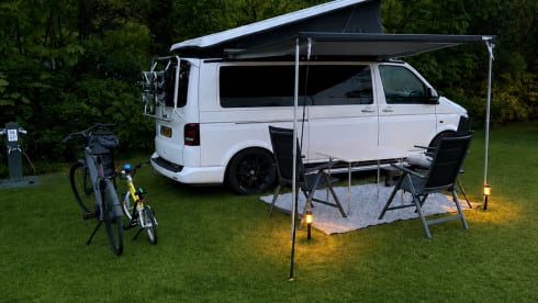 Viggo 1 – Camper Volkswagen del 2012 per 4 persone