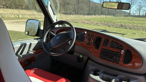 Nightwatch – 2p Ford campervan from 2008