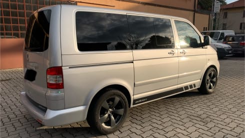 VW MULTIVAN 7 POSTI con LETTO e RISCALDAMENTO AUTONOMO 