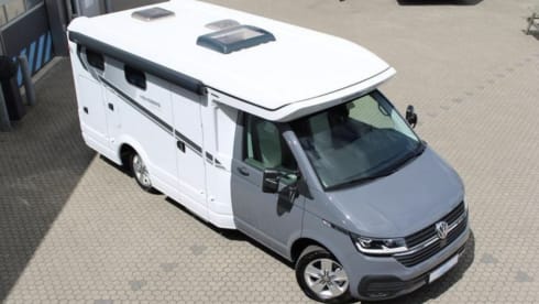 4 personen  – VW GRAND CALIFORNIA equipped with many automatic options