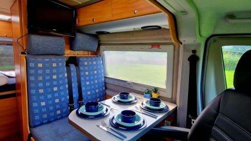 2p Fiat bus uit 2009