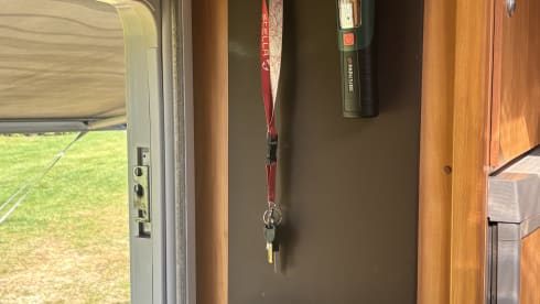 2p Adria Mobil semi-integrated uit 2010