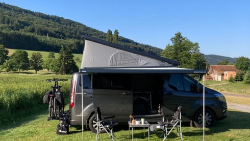Nugget – Ford Nugget Plus 2023 with pop-up roof