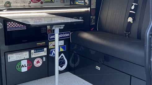 Greg – 2021 Volkswagen T6.1 TDI with PopTop