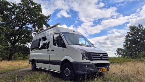 B&Bus – COZY AND COMFORTABLE VW CRAFTER CAMPER VAN