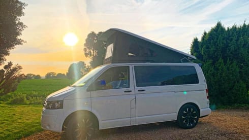 Van-os – 4-Bett Volkswagen Integrierter ab 2011