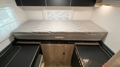 6p Chausson 724 , met aparte airco, uit 2024, volledig uitgerust