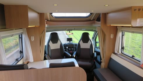 Sunlight T67 - Automatic - 4 persons