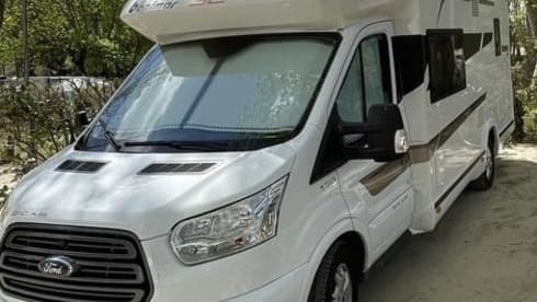 Sanssouci – 4p Benimar semi-integrated from 2018
