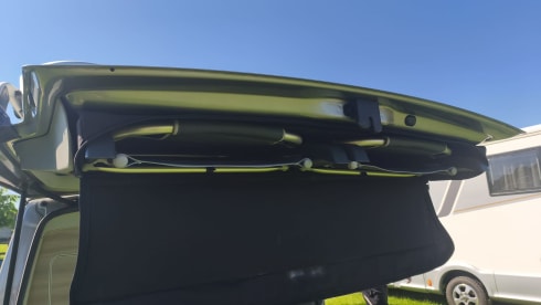 4p Volkswagen campervan uit 2011