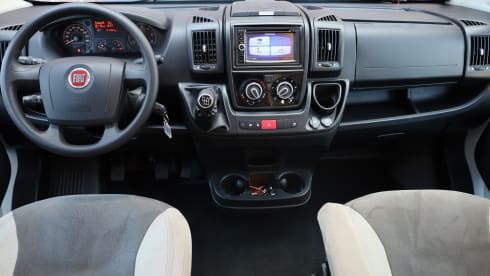 Vrij & Blij – Spacious Sunlight T66 with single longitudinal beds, year of manufacture 2019 with 150 hp (euro 6)