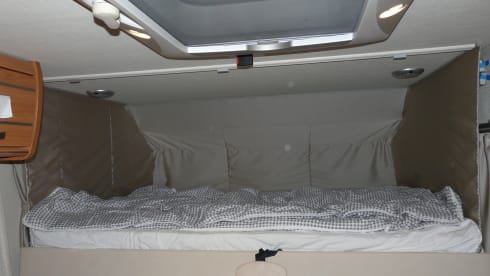 Hymer Excis-i 678, Automatic, 150 hp, air suspension, 4 adults. or 2 adults + 3child.