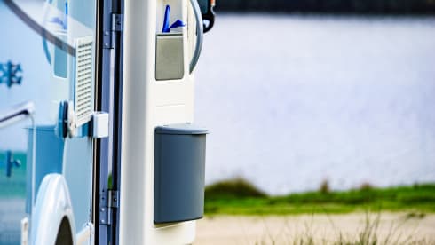 Autotrail Excel 620G with Pop Top Roof