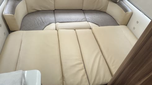 Merther – Roller Team 746 6 Berth
