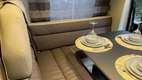 Camper het Spick… – 4p Adria Mobil semi-integrated from 2018