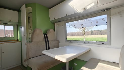 Gezellige 4-persoons alkoofcamper – ideaal voor stel of klein gezin