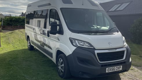Tomo – 2 berth Peugeot campervan from 2017