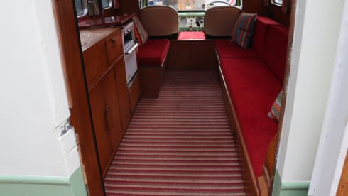 Moggie – 1963 Morris J2 Vintage 4 berth Campervan