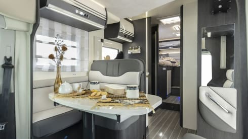 The Pyrenees – BRAND NEW 4 Berth Roller Team Zefiro 685 (2025) Automatic