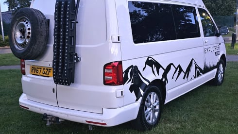 Explorer VW T6 Campervan ~ 4 berth ~ WET Room ~ AUTO