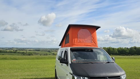 Stan – 4 berth Volkswagen campervan from 2008