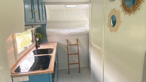 FrisWit – Spacious, bright, comfortable and renovated 6p alcove
