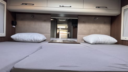 Integral 4 person camper super luxury 