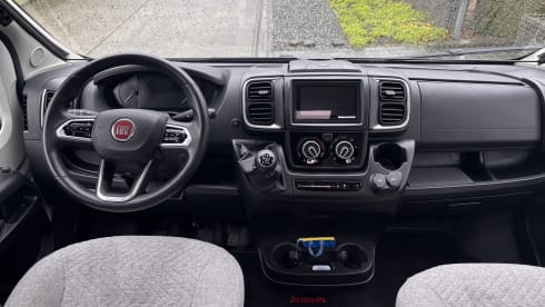 Moustache – 2-Personen-Dethleffs-Bus aus dem Jahr 2024
