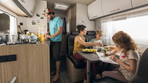 Sunlight A70 – New ones ! Sunlight A68 Luxury Family camper